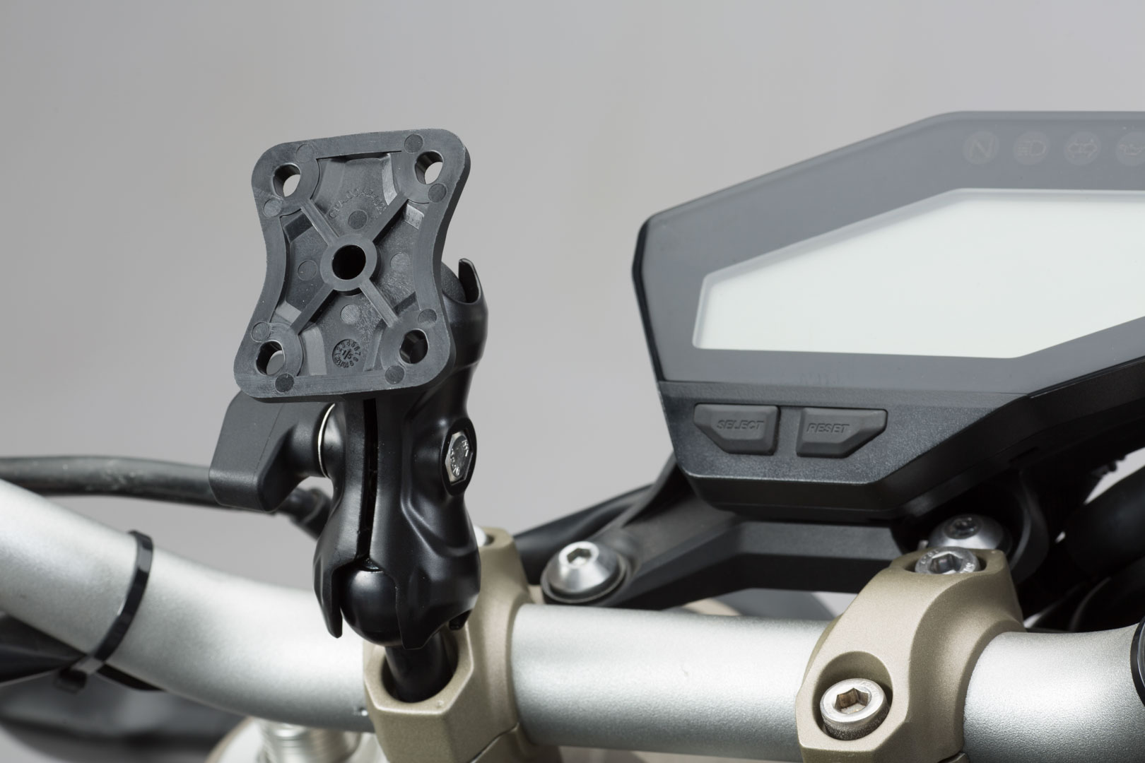 Navi-Halter für M8-Gewinde – Bild 2