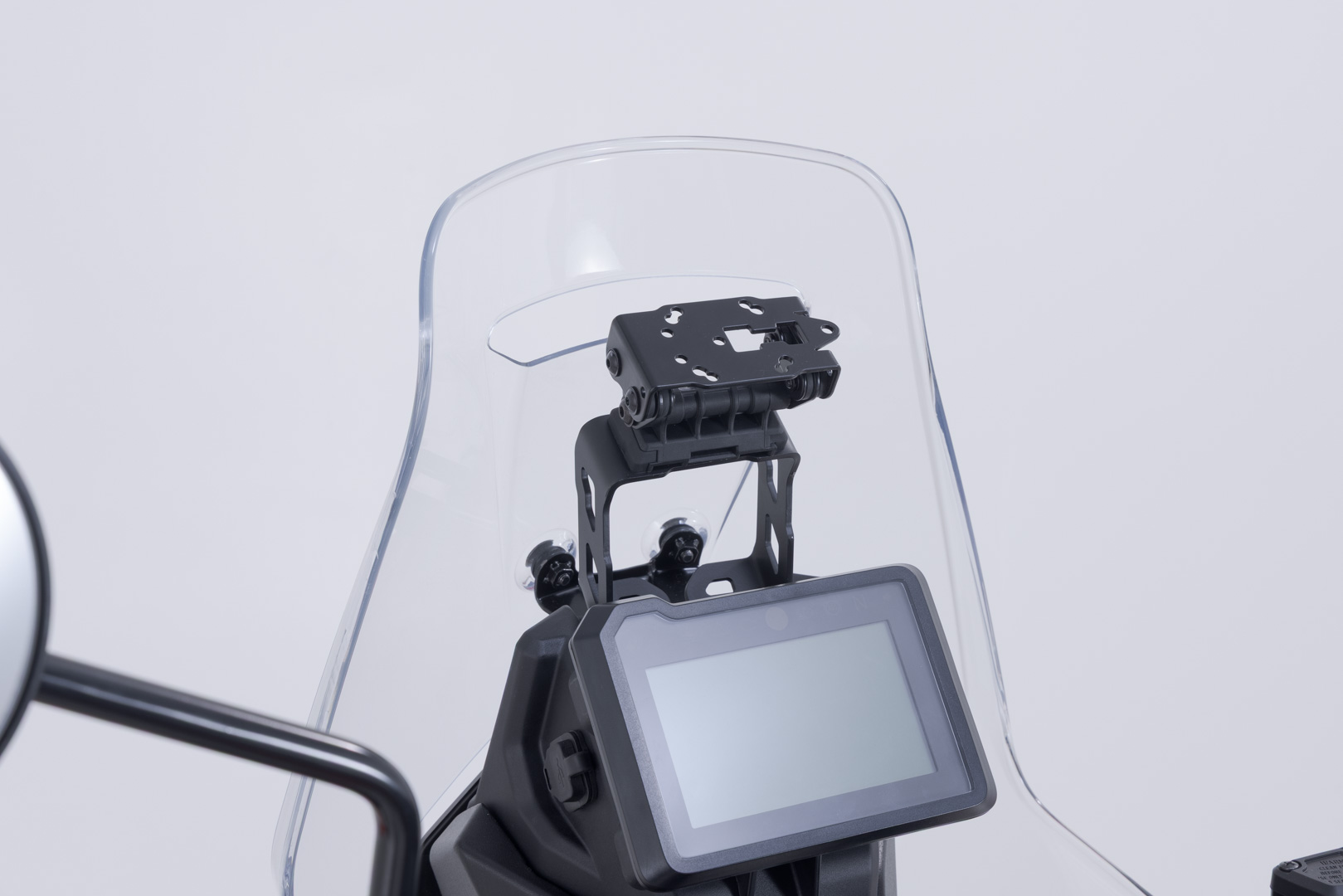 Navi-Halter im Cockpit