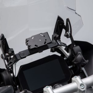 Navi-Halter im Cockpit