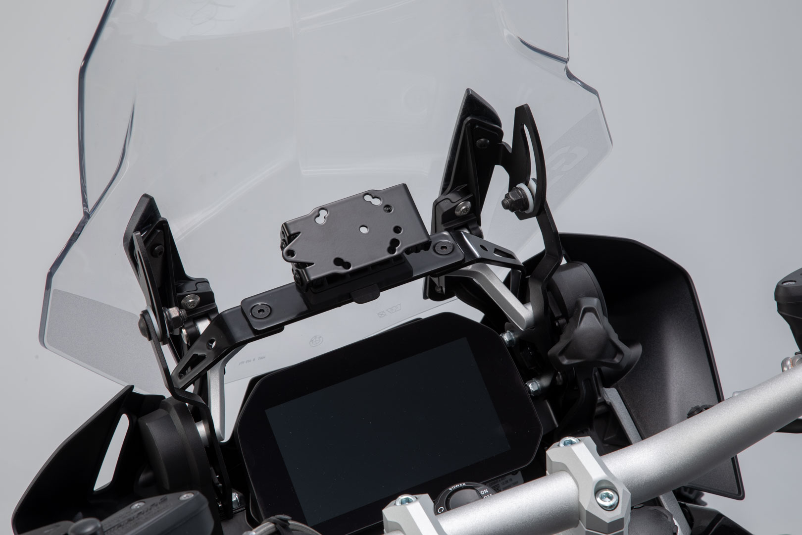 Navi-Halter im Cockpit