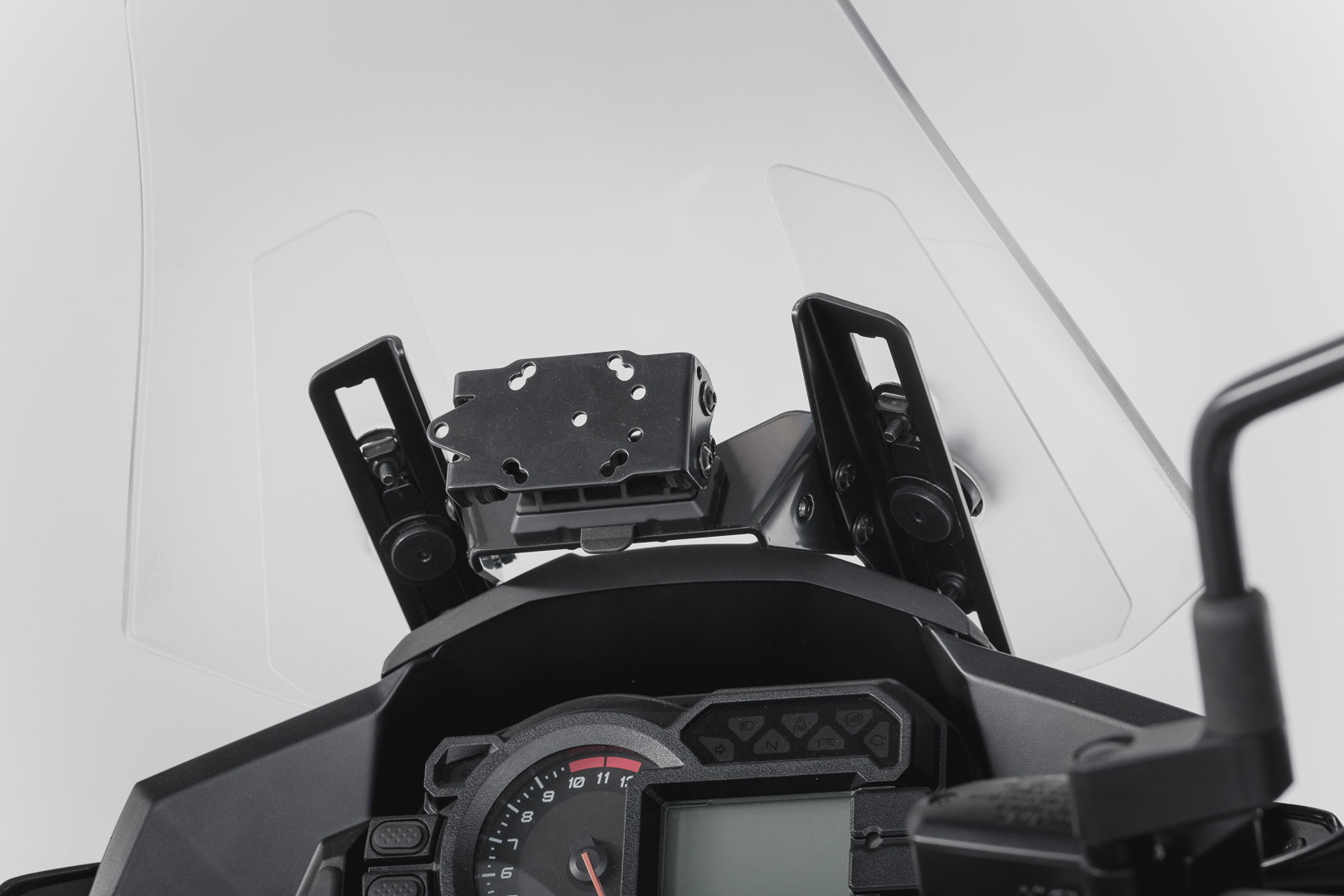 Navi-Halter im Cockpit