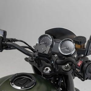 Navi-Halter im Cockpit