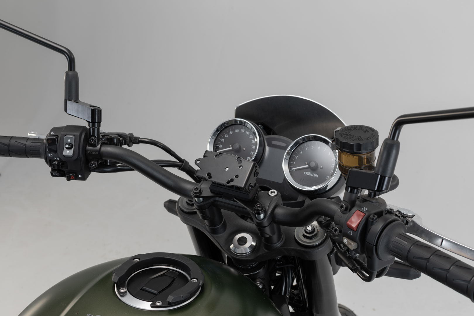 Navi-Halter im Cockpit
