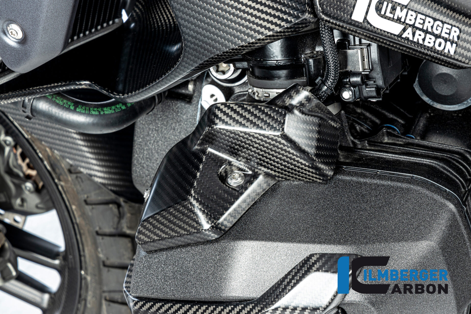 Einspritzdüsen Abdeckung links matt BMW R 1300 GS ab 2023 BMW R 1300 RS Carbon – Bild 2