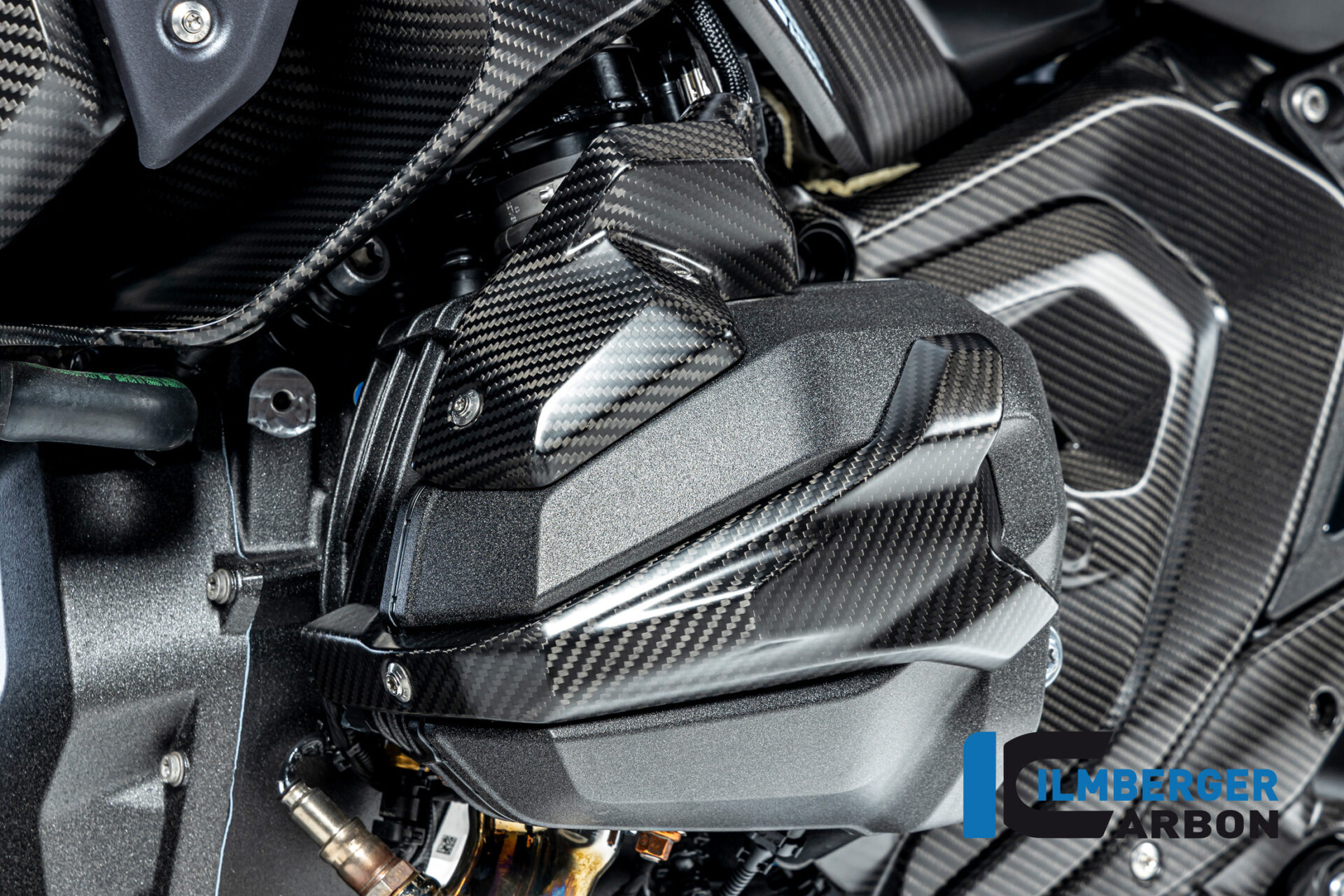 Zündkerzenstecker Abdeckung links matt BMW R 1300 GS ab 2023 BMW R 1300 RS Carbon – Bild 2